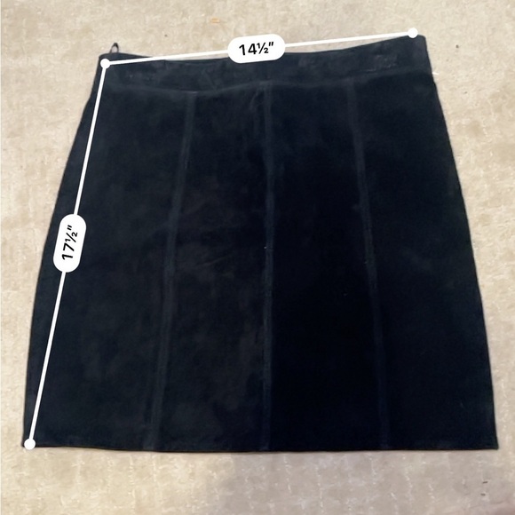Bardot black suede mini skirt with zip backs size 8 - Picture 3 of 6
